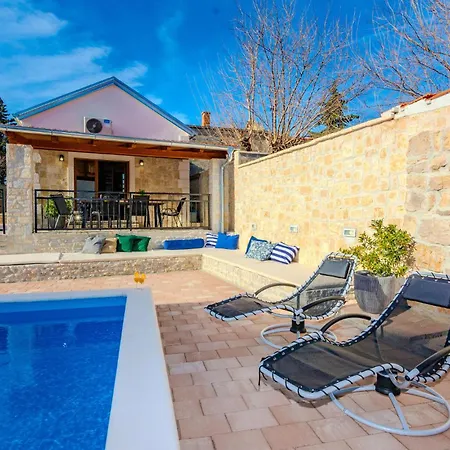 Nice In With Outdoor Swimming Pool
