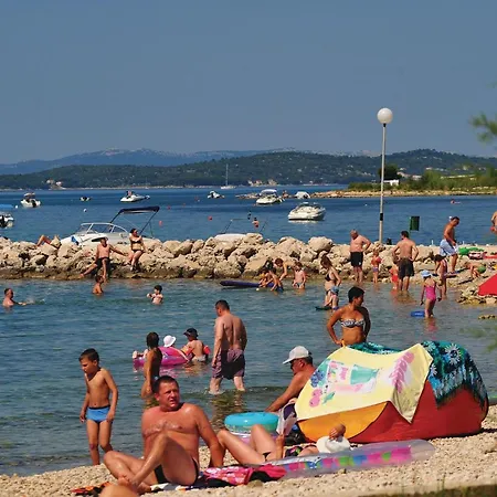 Tatil Evi Nice In With Outdoor Swimming Pool Benkovac